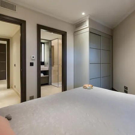 Apartment Luxury Garden 2br In The Development Of Cap D'antibes-juan Les Pins