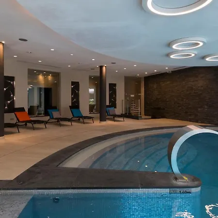 Luxury Garden 2br In The Development Of Cap D'antibes-juan Les Pins Apartment